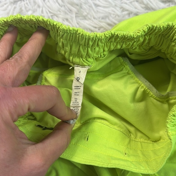 Lululemon Hotty Hot Short II *Long 4" Highlight Yellow - Picture 3 of 7
